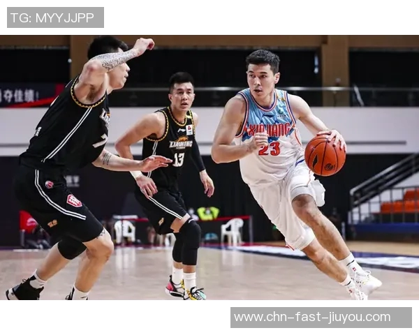 翟晓川:从篮球新星到职业生涯巅峰的励志之路与成长故事